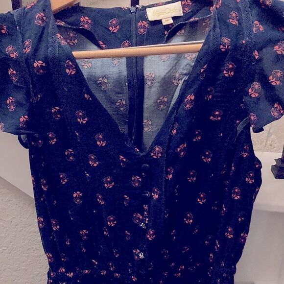 Vintage Mod cloth romper, w/pockets. Navy w/ pink flowers. Mock button front - Picture 3 of 7